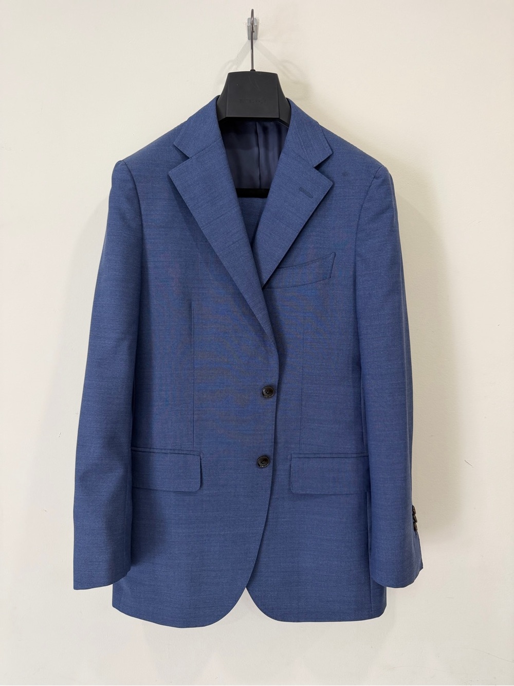 Suitsupply La Spalla Mid Blue Two-Button suit 38R